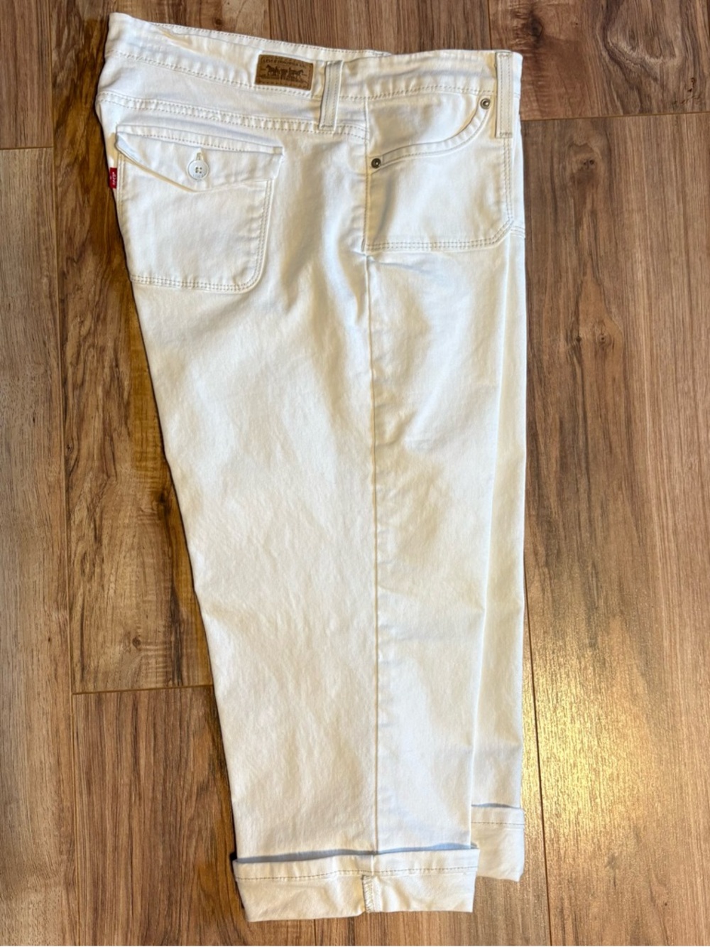Levi’s Capri Length Jeans - White - Size 12
